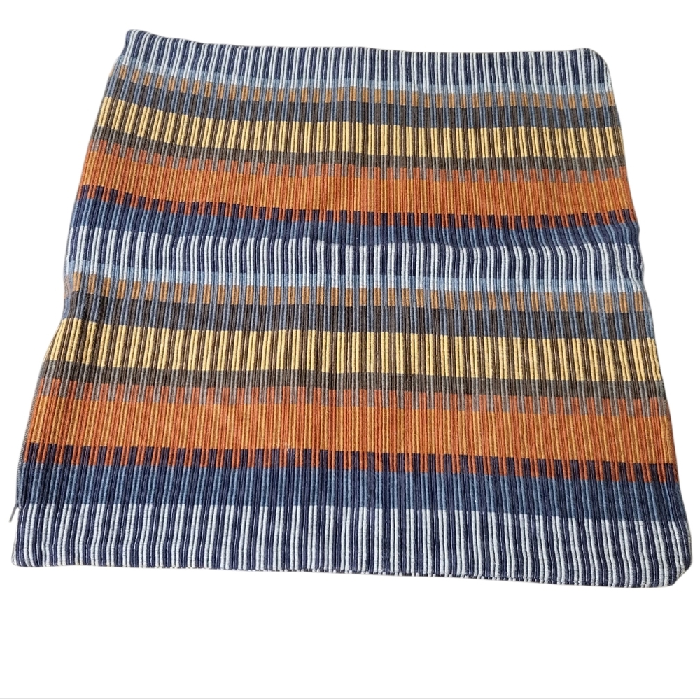 Crate & Barrel Cotton Chika Blue Striped Woven Set of 2 Pillow Covers 20x20 - Picture 5 of 10